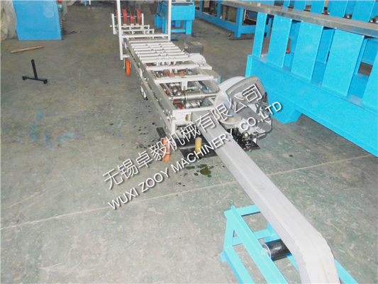 অস্থাবর স্কয়ার downspout মেশিন, 3kw ধাতুর পাত রোল বিরচন মেশিন
